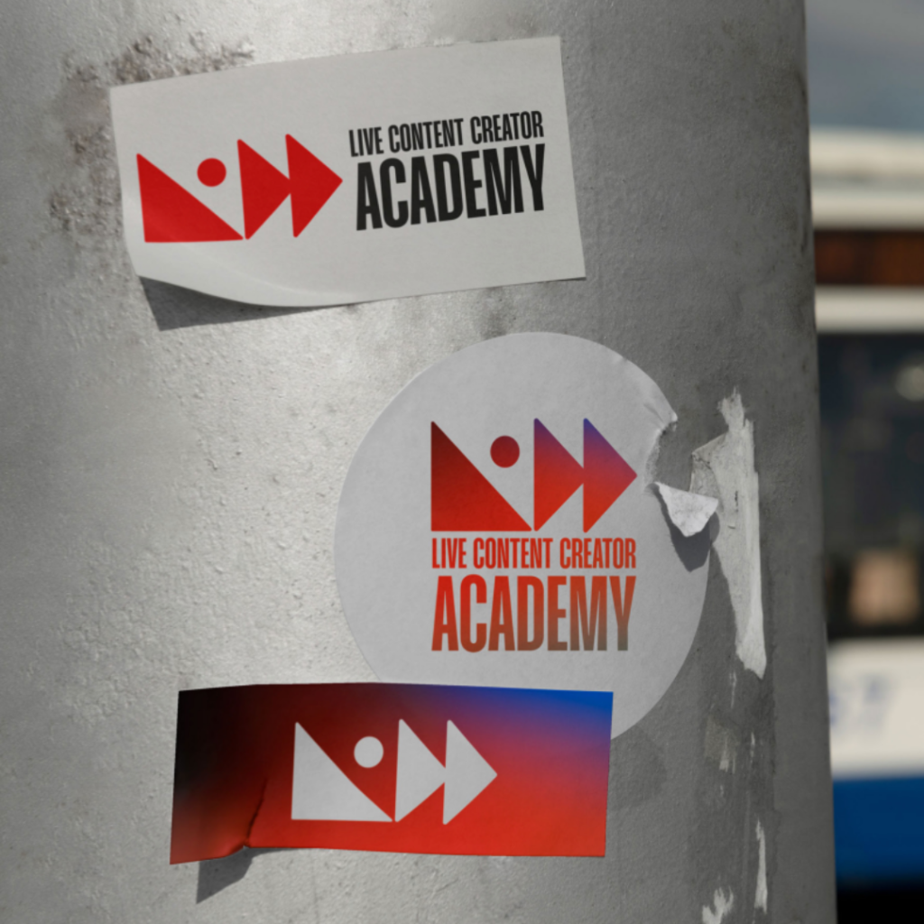 brand identity della_live-content-creator-academy