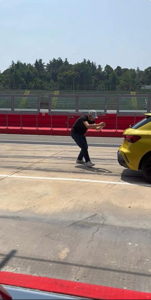 Biagio Santomauro live content creator ad un'evento